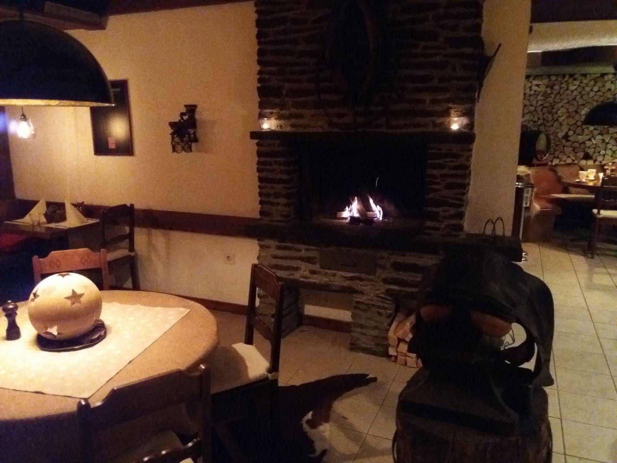 Hotel Schmitta Fiesch Esterno foto