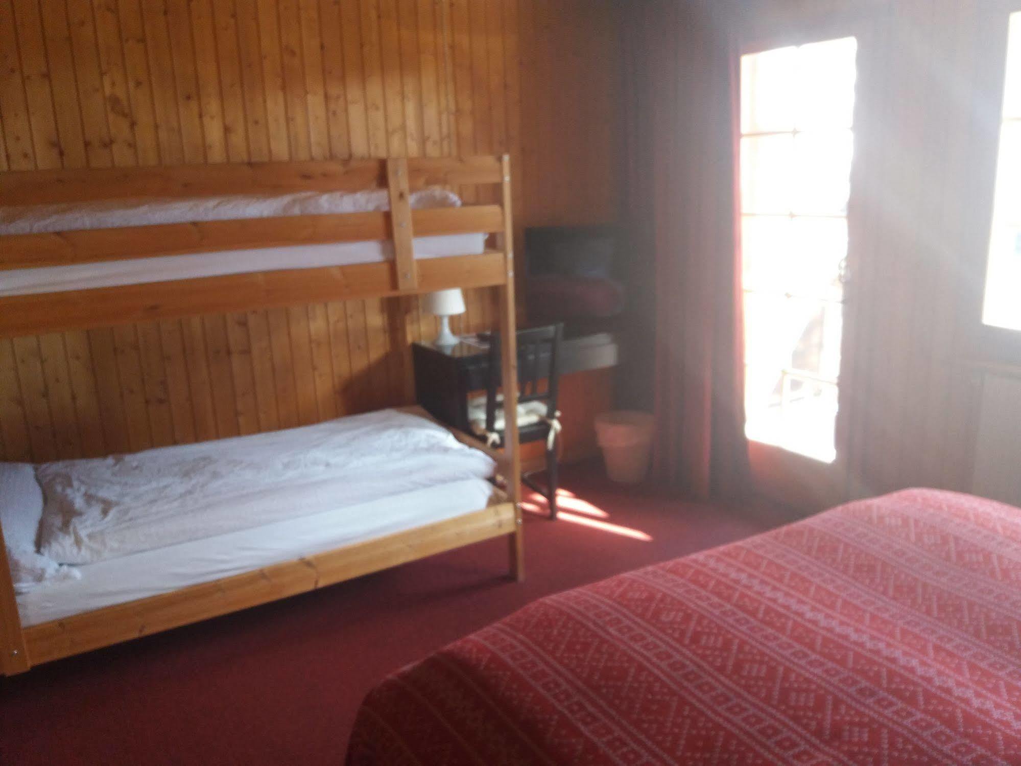 Hotel Schmitta Fiesch Esterno foto